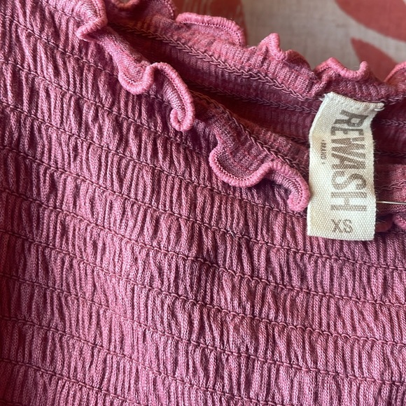 Rewash brand top is rose-pink! Size XS or S. - Picture 4 of 6